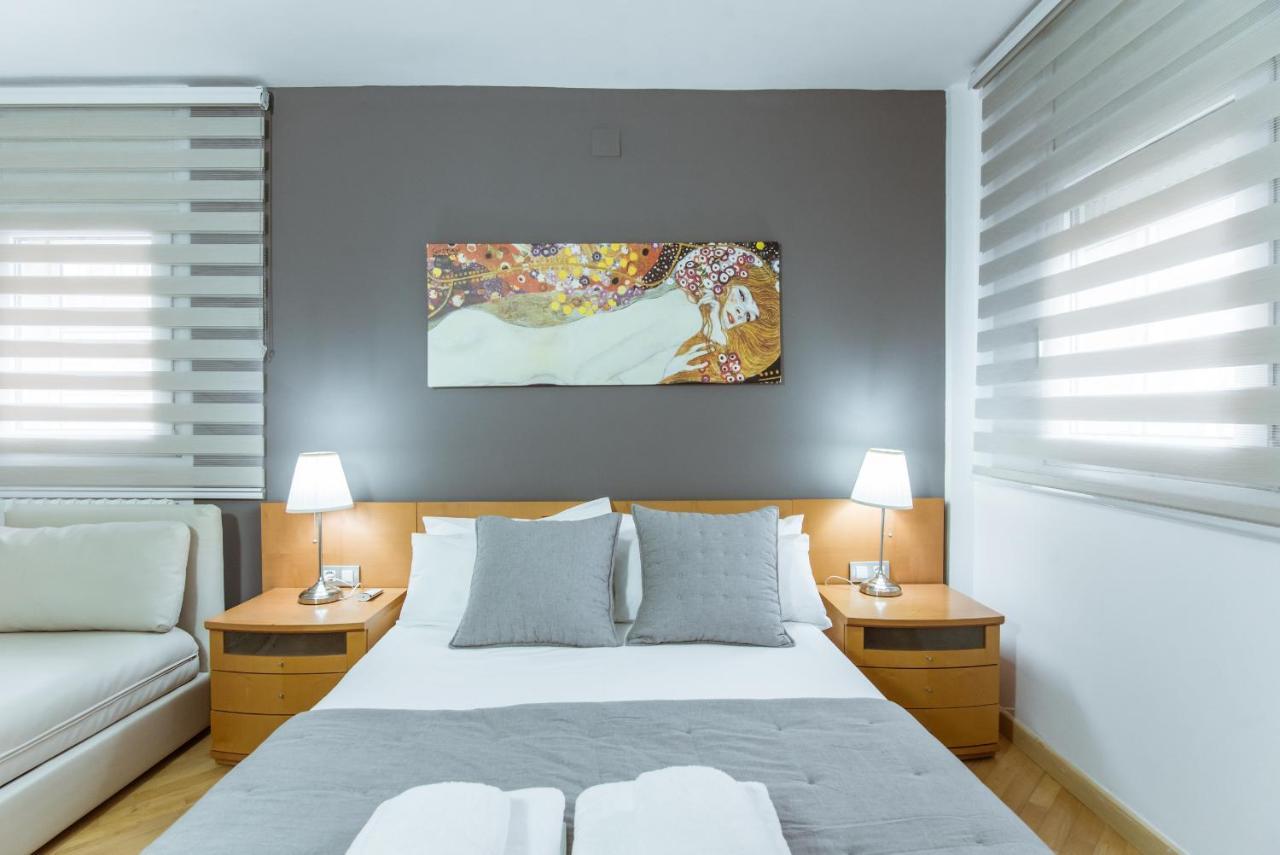 Two Bedroom Townhouse Within 10Min Walk From Beach Barcellona Esterno foto