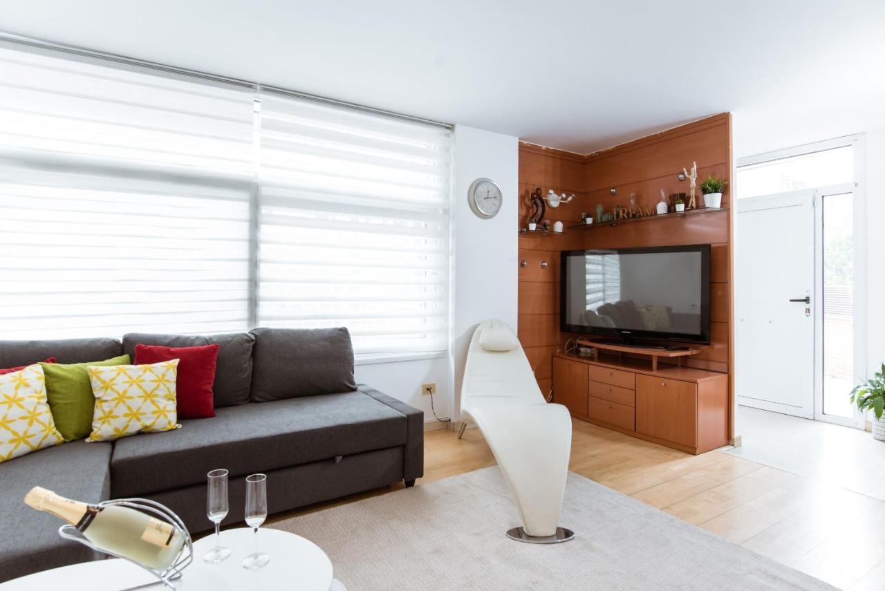 Two Bedroom Townhouse Within 10Min Walk From Beach Barcellona Esterno foto