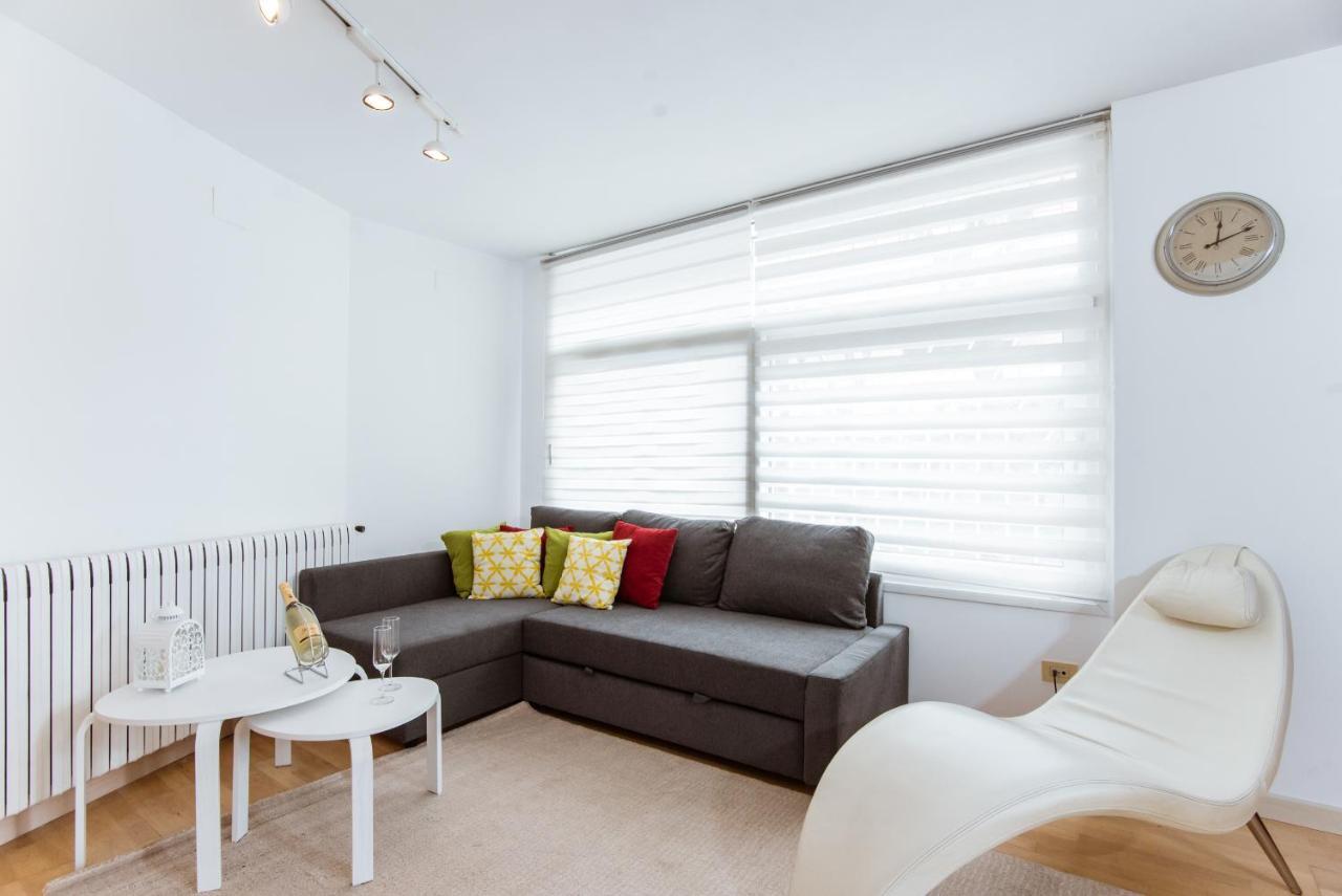 Two Bedroom Townhouse Within 10Min Walk From Beach Barcellona Esterno foto