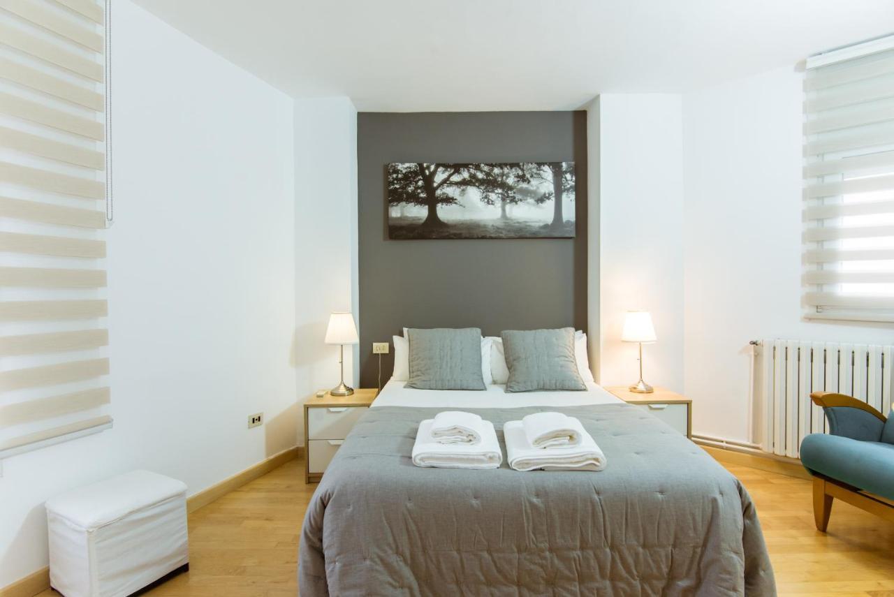 Two Bedroom Townhouse Within 10Min Walk From Beach Barcellona Esterno foto