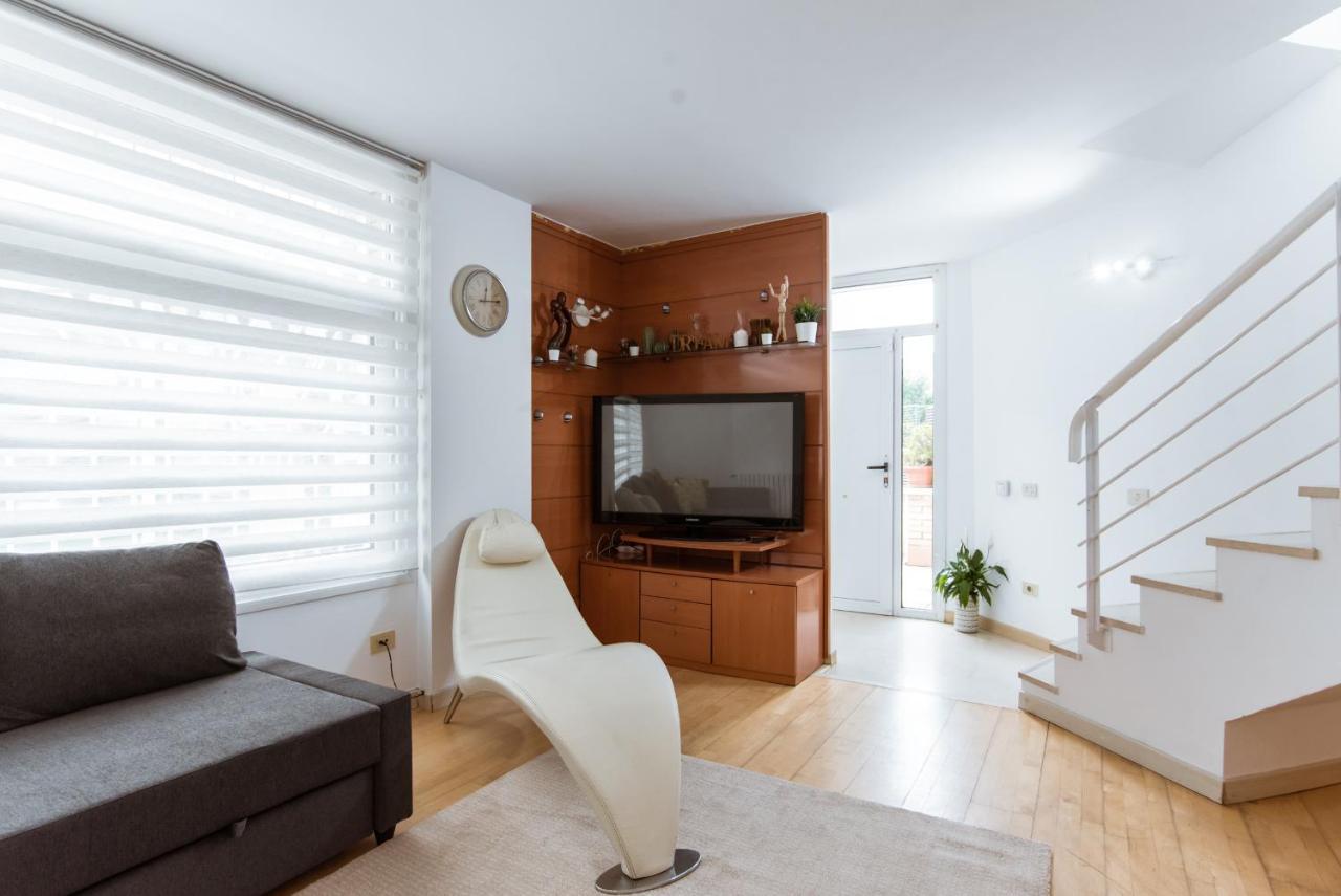 Two Bedroom Townhouse Within 10Min Walk From Beach Barcellona Esterno foto