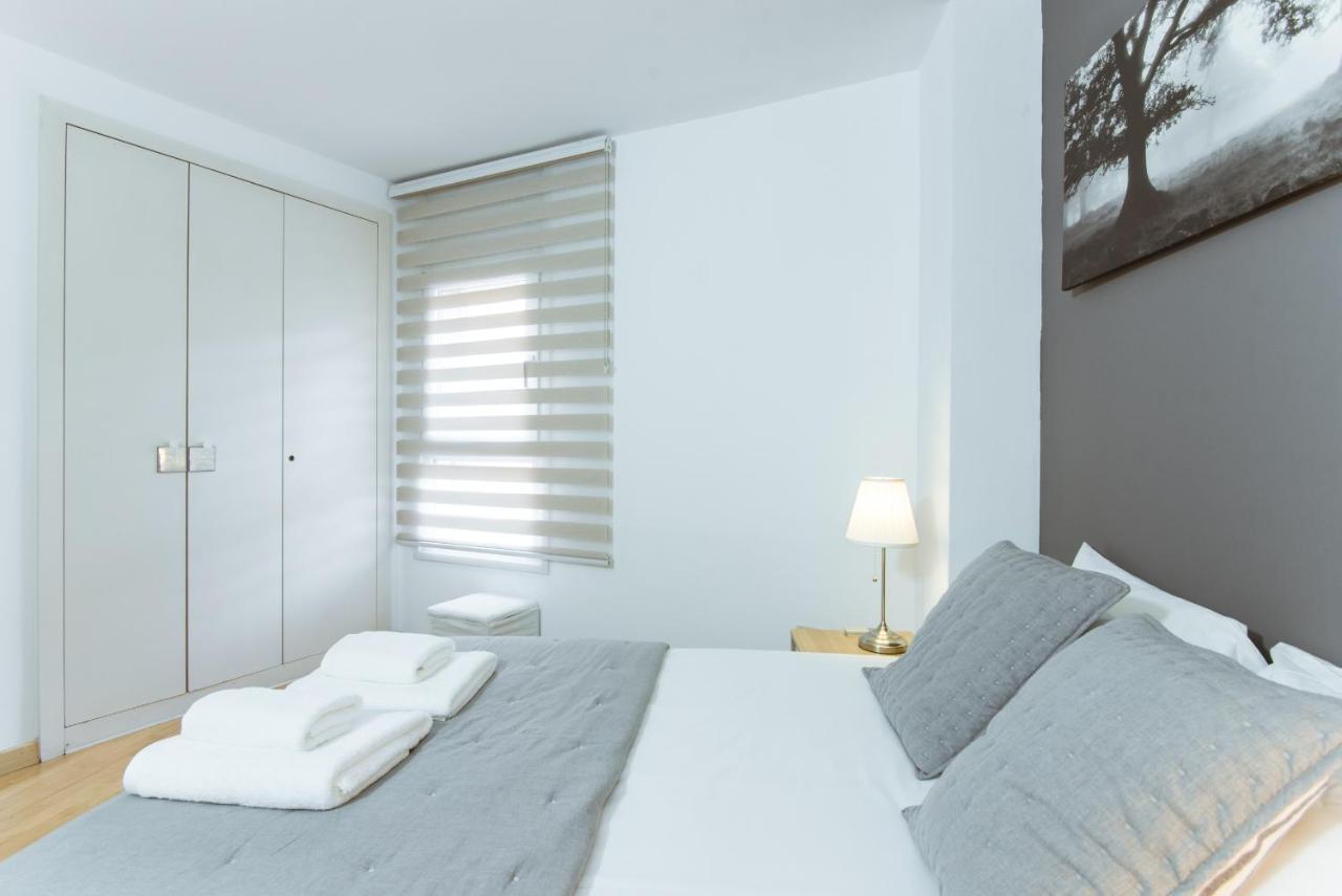 Two Bedroom Townhouse Within 10Min Walk From Beach Barcellona Esterno foto