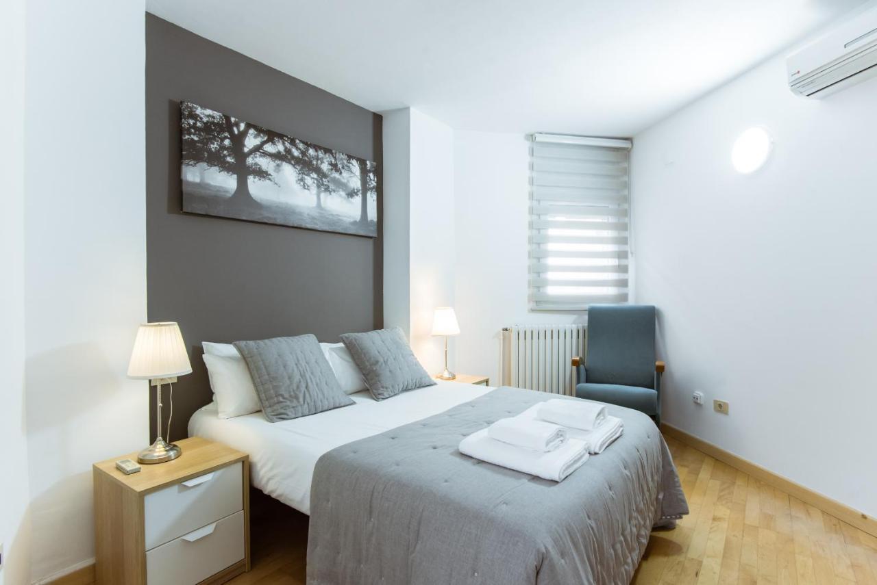 Two Bedroom Townhouse Within 10Min Walk From Beach Barcellona Esterno foto