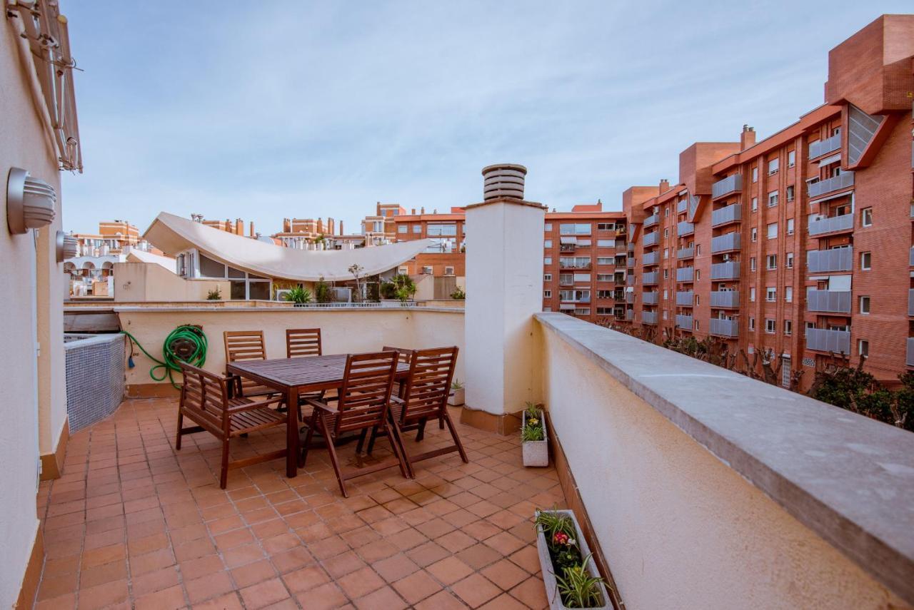 Two Bedroom Townhouse Within 10Min Walk From Beach Barcellona Esterno foto