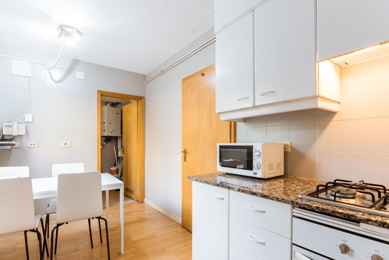 Two Bedroom Townhouse Within 10Min Walk From Beach Barcellona Esterno foto